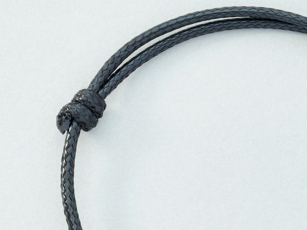 
                  
                    Load image into Gallery viewer, Bracelet on cord Léo
                  
                